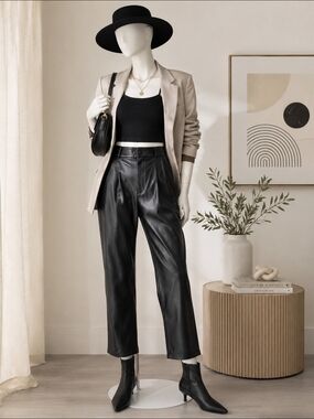 NWT Calvin Klein Black Faux Leather Cropped Wide Leg Pants Women's Size 8